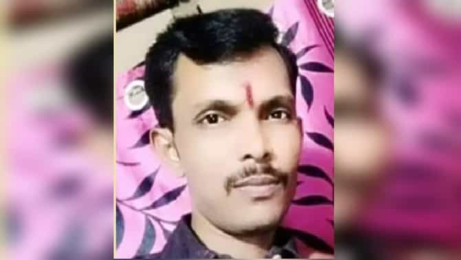 सलून व्यावसायिकाचा राहत्या घरी गळफास, दोन चिमुरड्यांवरील पितृछत्र हरपलं