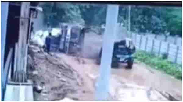 Video | ओव्हरलोडेड ट्रकचा भीषण अपघात, धड झाले वेगळे, चाक लागले रस्त्यावर पळायला, व्हिडीओ व्हायरल