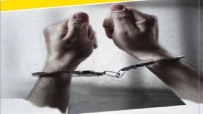 बंदुकीच्या धाकावर दागिन्यांसह 4 लाख लुटले, पोलिसांनी 12 तासाच्या आत आवळल्या मुसक्या