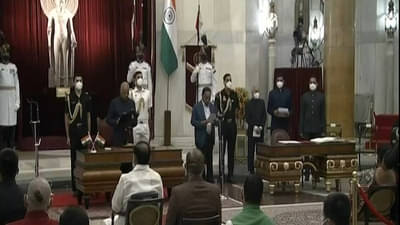 Modi Cabinet Reshuffle : हे येरागबाळ्याचं काम नाही, नारायण राणेंच्या शपथविधीनंतर राणे पुत्रांची पहिली प्रतिक्रिया