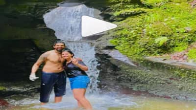 इन लव्ह विथ यु... भारतीय क्रिकेटपटू इशांत शर्माची पत्नीसह धबधब्याखाली धमाल!