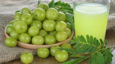 Amla Juice Benefits : पाचन क्रिया मजबूत करण्यासाठी लाभदायी ‘आवळ्याचा रस’