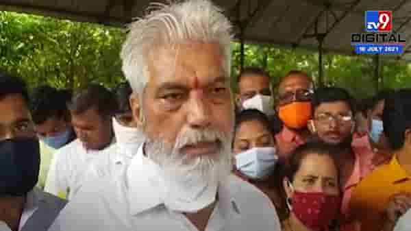 Video | ‘देवा पाऊस येऊ दे’ शेतकर्यांसाठी कृषिमंत्री दादा भुसे यांचे परमेश्वराला साकडे
