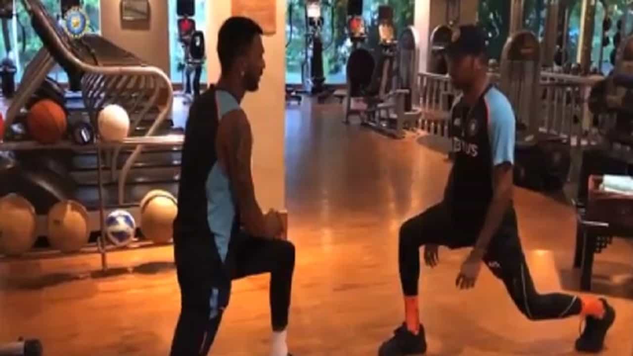 Video : पांड्या बंधूनी केलं हटके फिटनेस चँलेज, बीसीसीआयने शेअर केला व्हिडीओ