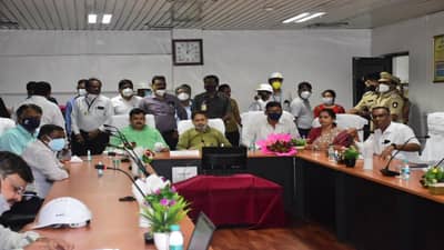 इरई नदीवरील सौर ऊर्जा प्रकल्प वेगाने पूर्ण करण्यासाठी अधीक्षक अभियंत्याची नेमणूक करा; ऊर्जामंत्र्यांचे आदेश