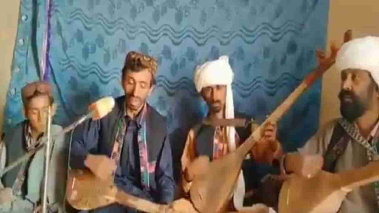 Video | बलुचिस्तानमध्ये तेरी मिट्टी गाण्याचा बोलबाला, अली बुगाटी यांचा व्हिडीओ सोशल मीडियावर व्हायरल