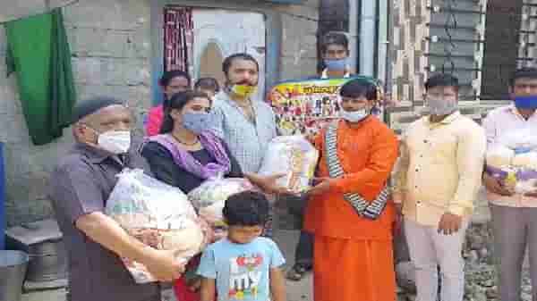 कोरोनाकाळात 472 टन भाजीपाला, 57 टन धान्याची मदत, कोणतीही देणगी न घेता तुकाराम बाबा महाराजांचे दानयज्ञ !