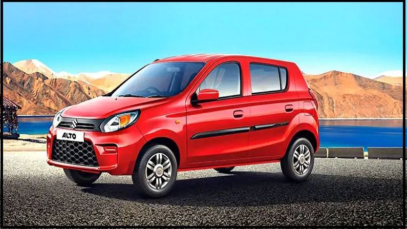 Maruti Alto : भारतातील सर्वात जुन्या हॅचबॅक कारने टॉप 10 यादीत स्थान मिळवले हे आश्चर्यच आहे. तथापि, जूनमध्ये ही कार बर्‍याच लोकांना आवडली आणि या कारची एकूण विक्री 12,513 युनिट्स इतकी होती. मागील वर्षी याच कालावधीत कंपनीने या कारची एकूण 7,298 वाहने विकली होती.