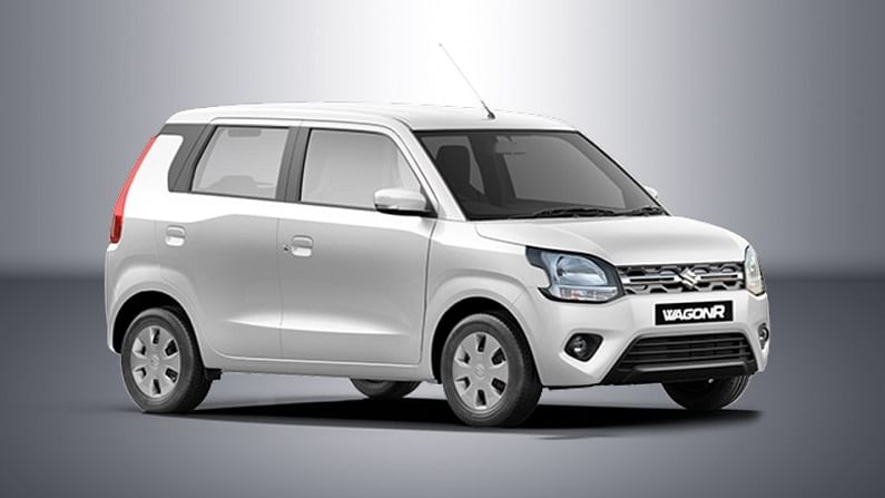 Maruti WagonR : मारुती सुझुकी वॅगन आर (Maruti Suzuki Wagon R) या कारने जून 2021 मध्ये 19,447 युनिट्सची विक्री साधली आहे. त्यामुळे ही कार देशातील सर्वाधिक विक्री होणारी कार ठरली आहे. जून 2020 मधील 6,972 युनिटच्या विक्रीच्या तुलनेत गेल्या महिन्यात वॅगन आरच्या विक्रीत मारुती सुझुकीने 179 टक्के वाढ नोंदवली आहे. विशेष म्हणजे वॅगन आरने देशातील स्विफ्ट हॅचबॅक कारला विक्रीच्या बाबतीत मागे टाकलं आहे.