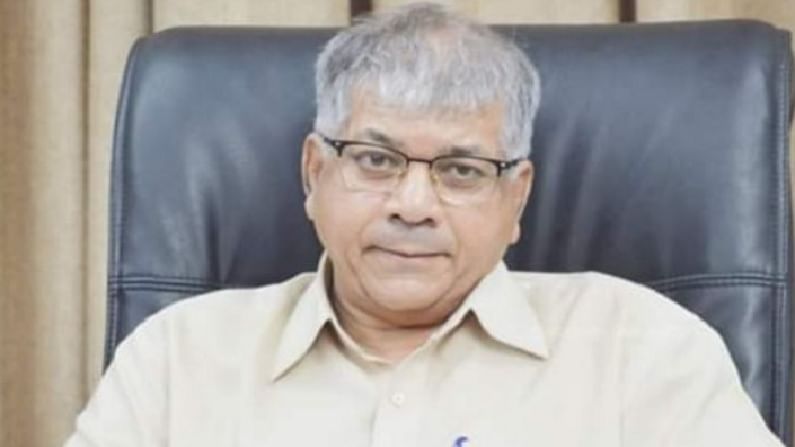 Prakash Ambedkar | प्रकाश आंबेडकरांच्या प्रकृतीत वेगाने सुधार, हलका, मऊ आहार देण्याचा डॉक्टरांचा सल्ला Prakash Ambedkar | प्रकाश आंबेडकरांच्या प्रकृतीत वेगाने सुधार, हलका, मऊ आहार देण्याचा डॉक्टरांचा सल्ला