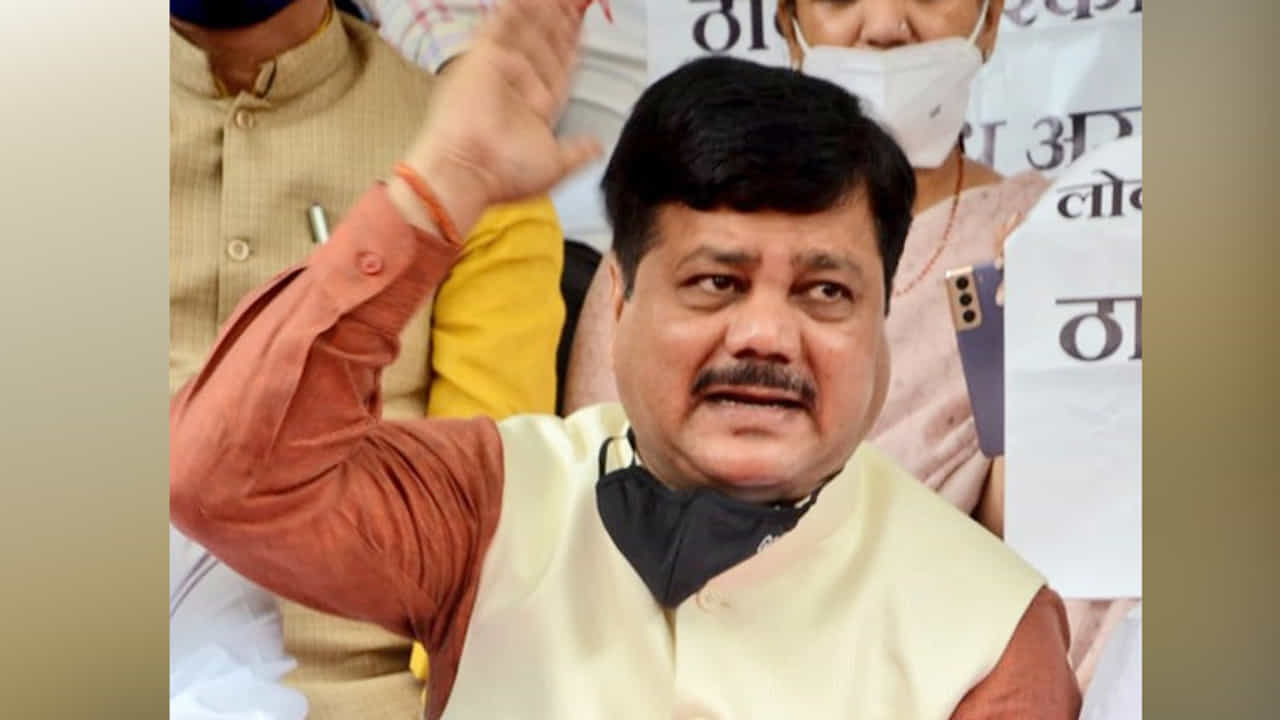 नानांनी स्वबळाचा नारा देताच शिवसेना, राष्ट्रवादीच्या पायाखालची जमीन सरकली, आघाडीत विसंवाद; दरेकरांचा घणाघात