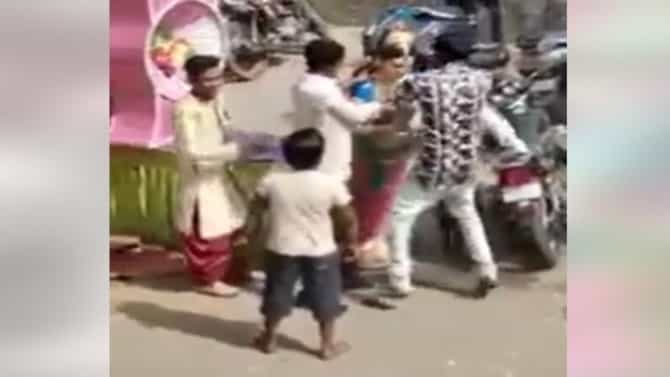 Video : तेरे इश्क मे नाचेंगे गाण्यावर रस्त्यातच धमाकेदार डान्स, पाहून तुम्हीही म्हणाल क्या बात!