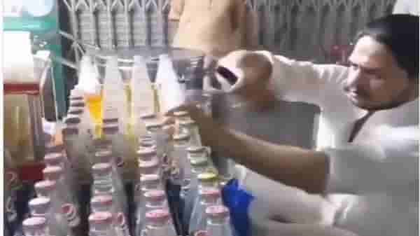Video | बंदुकीच्या गोळीपेक्षाही जास्त वेग, सोडा बॉटलचे झाकण उघणाऱ्या माणसाचा व्हिडीओ व्हायरल