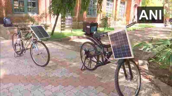 महाविद्यालयीन विद्यार्थ्याने डिझाइन केली सौरऊर्जेवर चालणारी इलेक्ट्रिक सायकल, फक्त 1.50 रुपयांत 50 किमी धावणार