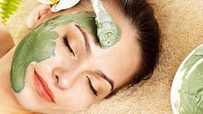 चेहऱ्यावरील मुरूमाची समस्या आणि त्वचेचा टोन सुधारण्यासाठी हे 2 घरगुती उपाय नक्की ट्राय करा!