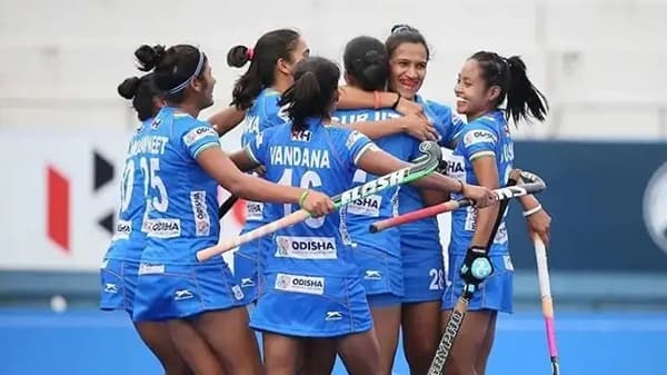 Tokyo Olympics 2021 : महिला हॉकी संघातील हरयाणाच्या खेळाडूंना बक्षिस, प्रत्येकी 50 लाख रुपये देऊन होणार सन्मान