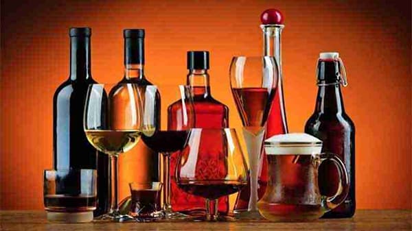 खरंच दारू पिणे कायदेशीर अधिकार आहे का?; खूप कमी लोकांना माहित आहेत या गोष्टी