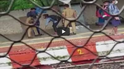 नशा का करतो म्हणून विचारताच भडकला, विचित्र हावभाव करत छेड काढल्यामुळे महिला पोलिसाने दिला चोप, व्हिडीओ व्हायरल