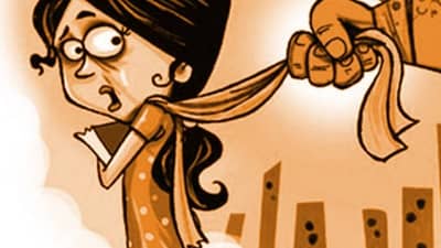 ठाणे महापालिकेच्या वैद्यकीय अधिकाऱ्याविरोधात विनयभंगाचा गुन्हा, माजी महिला कर्मचाऱ्याच्या तक्रारीनंतर कारवाई