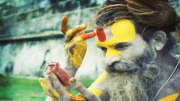 Tilak Remedies | टिळा लावल्याने सौंदर्यच नाही तर सौभाग्यही वाढते, जाणून घ्या टिळा लावण्याचे नियम आणि फायदे