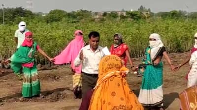 रवींद्र इंगोले ! एक लाख मजुरांना त्यांच्या हक्काचा रोजगार उपलब्ध करून देणारा अवलिया