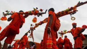 Kanwar Yatra 2021 | महादेवांना प्रसन्न करणारी कावड यात्रेची सुरुवात कशी झाली, जाणून घ्या याचे महत्त्व आणि नियम