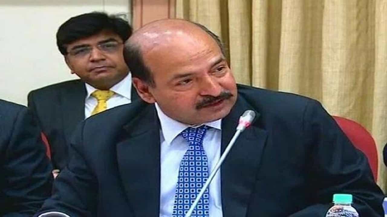 2 सरकारी बँकांचं खासगीकरण, RBIच्या माजी डेप्युटी गव्हर्नरनी सांगितली ही बाब