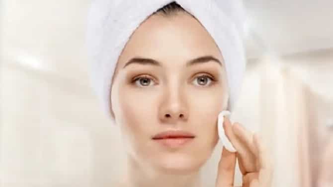 Skin Care : ग्लोईंग त्वचा हवी आहे? तर संत्रीच्या सालीचा आणि केळीचा हा फेसपॅक वापरा!
