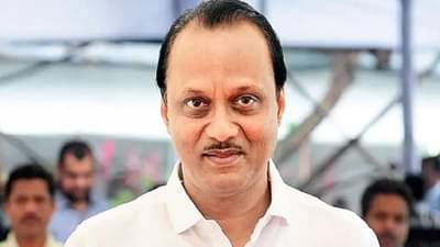 यंदा पाऊसपाणी चांगला होऊ दे, शेतशिवारात, घराघरात समृद्धी येऊ दे, जगावरचं कोरोनाचं संकट दूर कर, अजितदादांचं पांडुरंगाचरणी साकडं