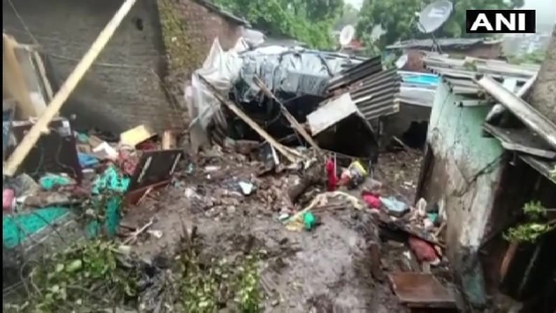 Mumbai Rain : मुंबईत पावसाचा हाहाकार, चेंबूरमध्ये घरांवर संरक्षक भिंत कोसळली, 17 जणांचा मृत्यू