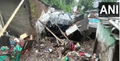 मुंबईत 22,483 कुटुंबीय जगताहेत जीवमुठीत घेऊन, 10 वर्षांपासून दरडींवर उपाययोजनाच नाही; धक्कादायक माहिती उघड