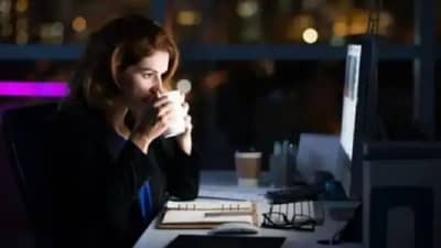 Health Tips: रात्र पाळीत काम करताना आरोग्य नीट ठेवण्यासाठी हे करा आणि तंदुरुस्त राहा!