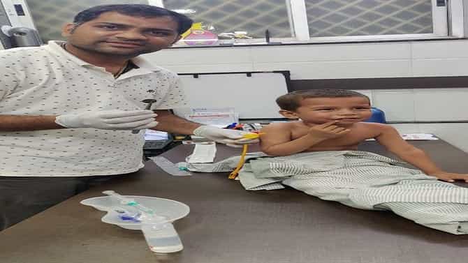 शेगावात छोट्या बालकाचा अचाट प्रताप, बॅटरीचा सेल गिळला, मुलाच्या वडिलांना डॉक्टरातील देवमाणसाचं दर्शन