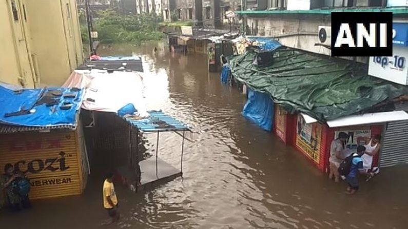Mumbai Rains: मुंबईत पावसाचं धुमशान; पालिकेने 10 तासांत उपसले तब्बल 442 कोटी लिटर पाणी!