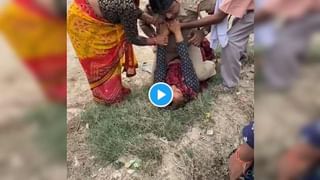 Video | तरुण विनामास्कचा रेल्वेमध्ये चढला, महिलांनी शिकवला चांगलाच धडा, व्हिडीओ एकदा पाहाच