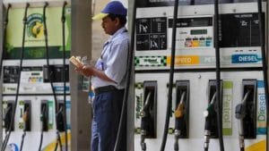 Petrol-Diesel Price : ग्राहकांना दिलासा, सलग दोन दिवस पेट्रोल-डिझेलची किंमत स्थिर, तुमच्या शहरातील दर काय?