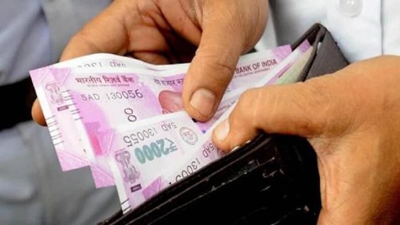 20 वर्षांनंतर दर महिना 1.5 लाख रुपये कमवायचेत? जाणून घ्या किती गुंतवणूक करणं गरजेचं 20 वर्षांनंतर दर महिना 1.5 लाख रुपये कमवायचेत? जाणून घ्या किती गुंतवणूक करणं गरजेचं