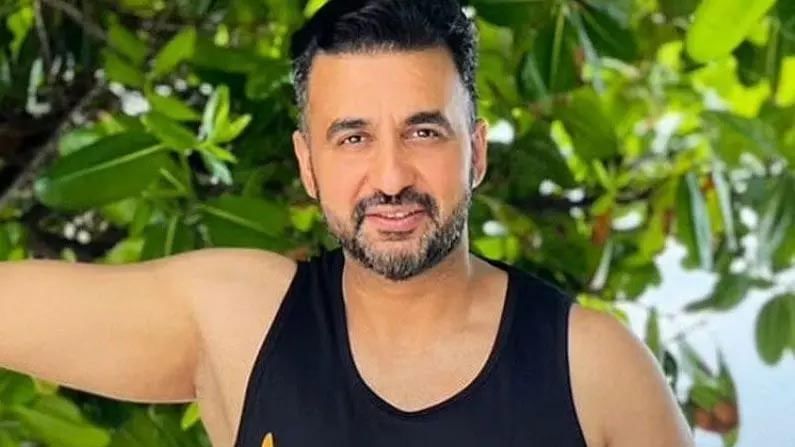 Raj Kundra case : 30-40 अ‍ॅप्स, शेकडो अश्लील व्हिडीओ, भलं मोठं भांडार मुंबई पोलिसांच्या हाती, राज कुंद्रांचा पाय खोलात