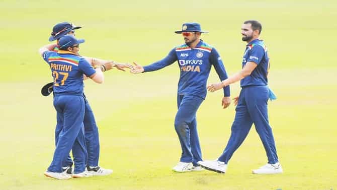 IND vs SL : श्रीलंकन फलंदाजांची मधली फळी पुन्हा फेल, मोठे लक्ष्य देण्यापासून श्रीलंका हुकली