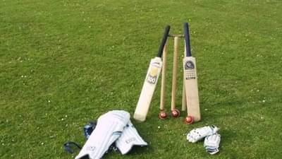 Video : क्रिकेट सामन्यातच दोन्ही संघात तुफान हाणामारी, क्रिकेटचे मैदान बदलले WWE च्या रिंगमध्ये, खेळाडूंचा बॅटने एकमेंकावर हल्ला