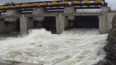 नाशिक जिल्ह्यातील 12 धरणांतून विसर्ग; औरंगाबादला मोठा दिलासा, 8.14 टीएमसी पाणी जायकवाडीकडे