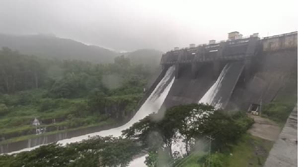 चांदोली धरण 86 टक्के भरलं,चांदोली धरणातून पाण्याचा विसर्ग, 6 हजार क्यूसेक पाणी नदीपात्रात, तर, कोयनेच्या विसर्गामुळे कृष्णा नदी पात्राबाहेर