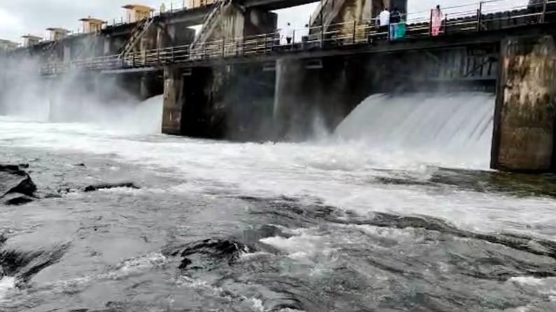 water release from pune khadakwasla dam after Heavy Rain