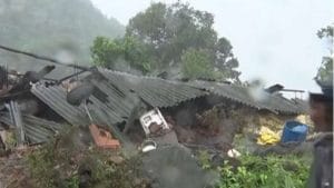 Raigad Talai Landslide Photo : रायगडमधील तळीये गावात मोठी दुर्घटना, दरड कोसळून तब्बल 32 जणांचा मृत्यू