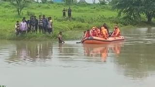 ठाण्यात खड्डे बुजवण्याचं काम युद्ध पातळीवर सुरु, महापालिका अतिरिक्त आयुक्तांकडून कामांची पाहणी