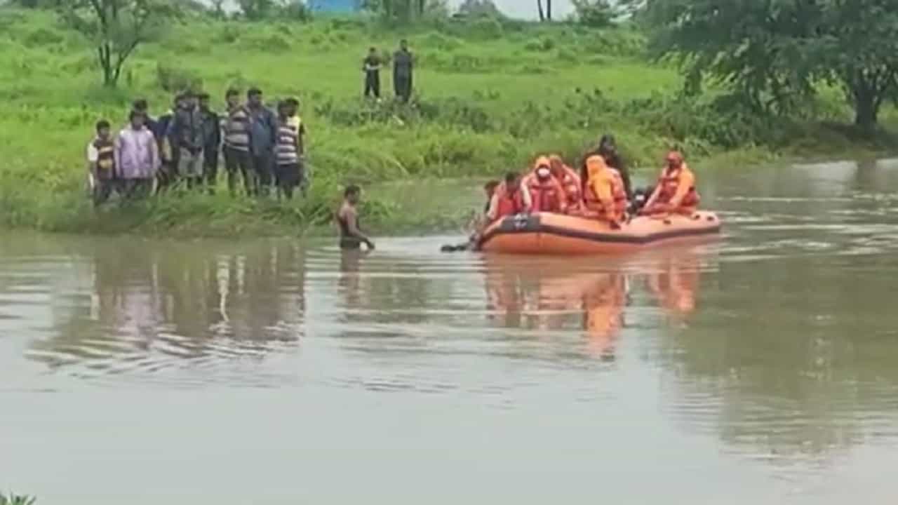 कल्याणच्या मलंगगड परिसरात नदीत बुडून दोघांचा मृत्यू, एनडीआरएफने 24 तासांनी मृतदेह बाहेर काढले