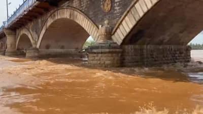 कृष्णाकाठाला दिलासा, काही ठिकाणी कृष्णा नदीची पातळी स्थिर, सांगली शहरात मात्र पाणीच पाणी!