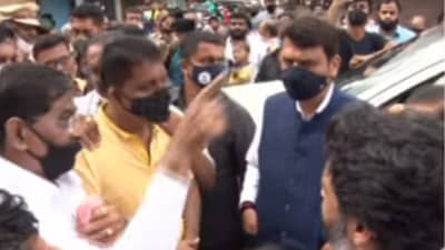 VIDEO: दादा, तुम्ही कोकणासाठी दैवत आहात, तुम्हीच न्याय देऊ शकता; चिपळूणच्या व्यापाऱ्यांचं नारायण राणेंना साकडं