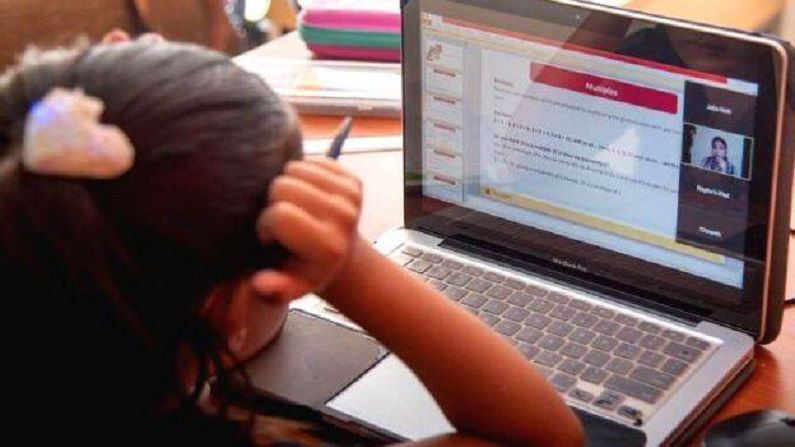 55 टक्के मुलांमध्ये 'ऑनलाईन'चं दुखणं, डोकेदुखी, डोळेदुखी आणि झोपेच्या समस्यांनी बच्चे कंपनी परेशान: सर्व्हे