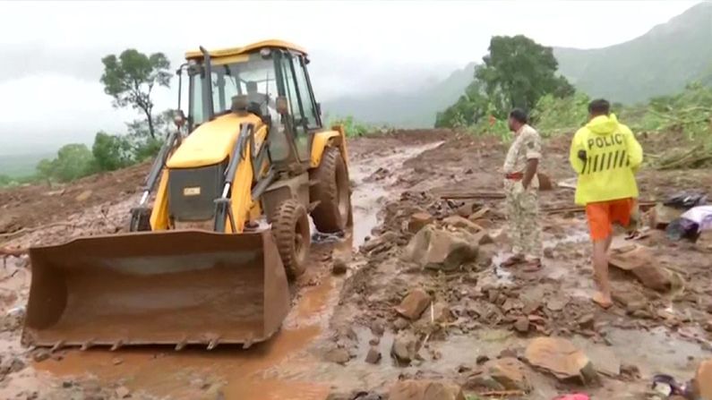 अखेर पाच दिवसानंतर तळीयेतील रेस्क्यू ऑपरेशन थांबवलं; बेपत्ता नागरिकांना मृत घोषित करण्याची मागणी अखेर पाच दिवसानंतर तळीयेतील रेस्क्यू ऑपरेशन थांबवलं; बेपत्ता नागरिकांना मृत घोषित करण्याची मागणी
